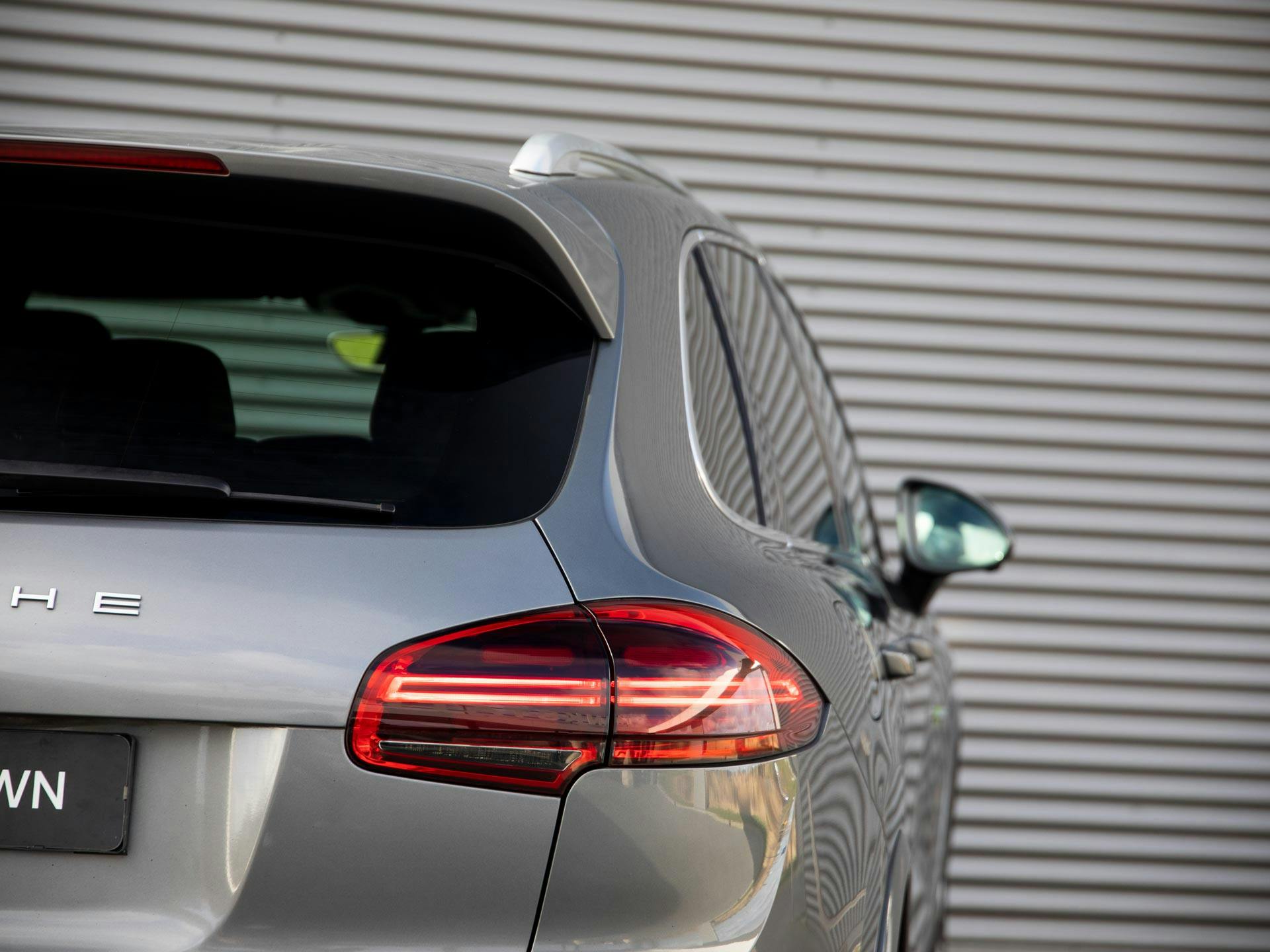 Porsche Cayenne 3.0 S E-Hybrid | Luchtvering | Pano | Stoelventilatie | Bose |